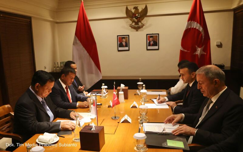 Menhan Prabowo Subianto  melakukan pertemuan bilateral dengan Turki